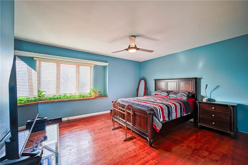 8200 Wood Avenue — photo 13