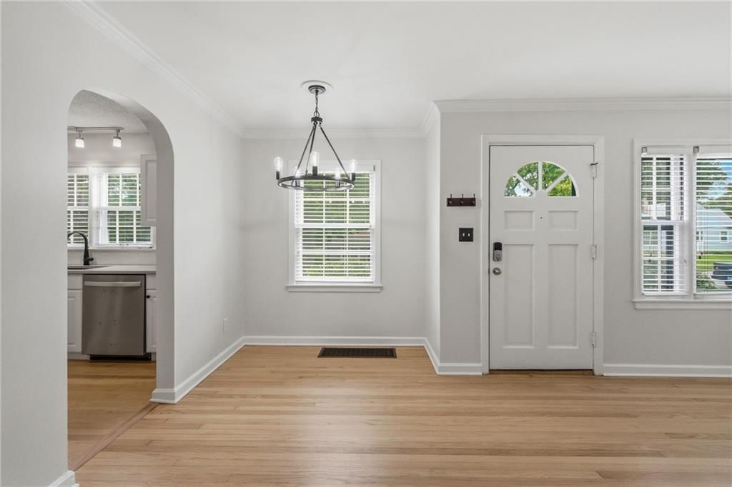 5239 Outlook Street — photo 9