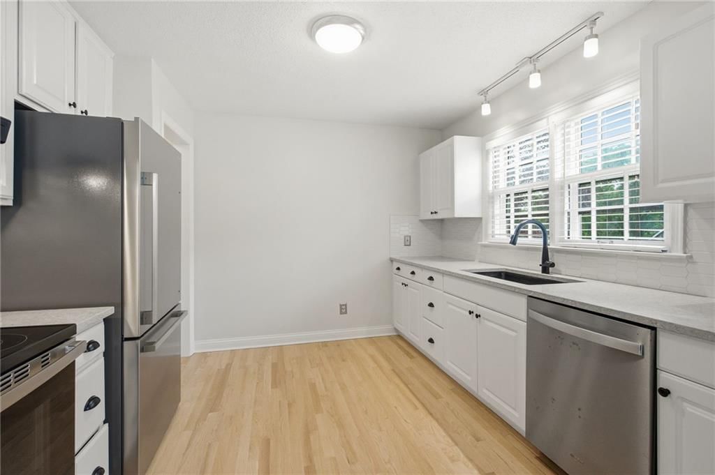 5239 Outlook Street — photo 11