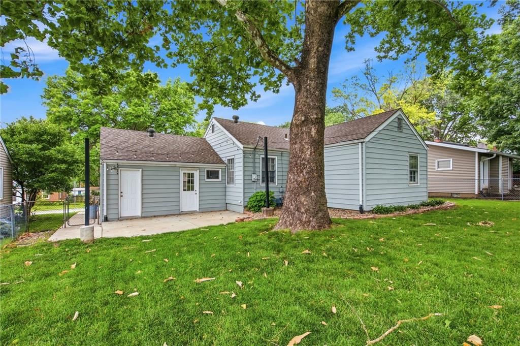 5239 Outlook Street — photo 34