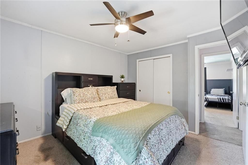 609 E Bristol Lane — photo 26