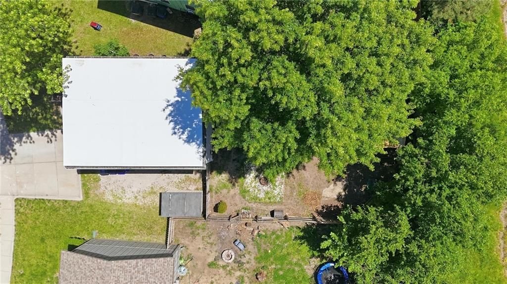 609 E Bristol Lane — photo 34