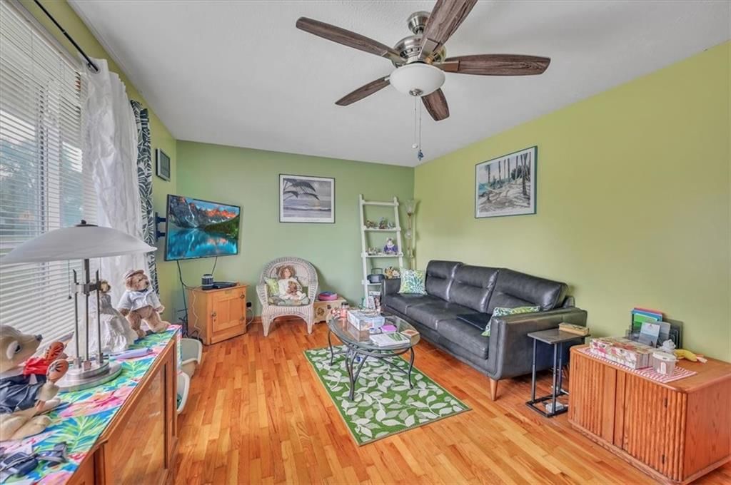 208 4th Street — photo 3
