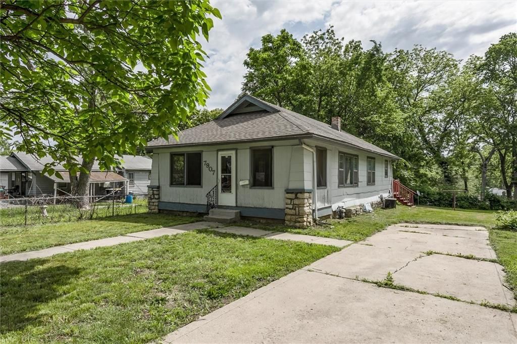 7907 Chestnut Avenue — photo 3