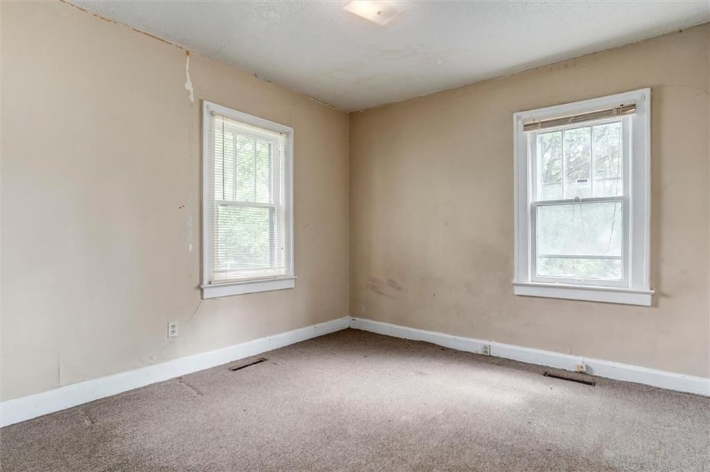 7907 Chestnut Avenue — photo 15