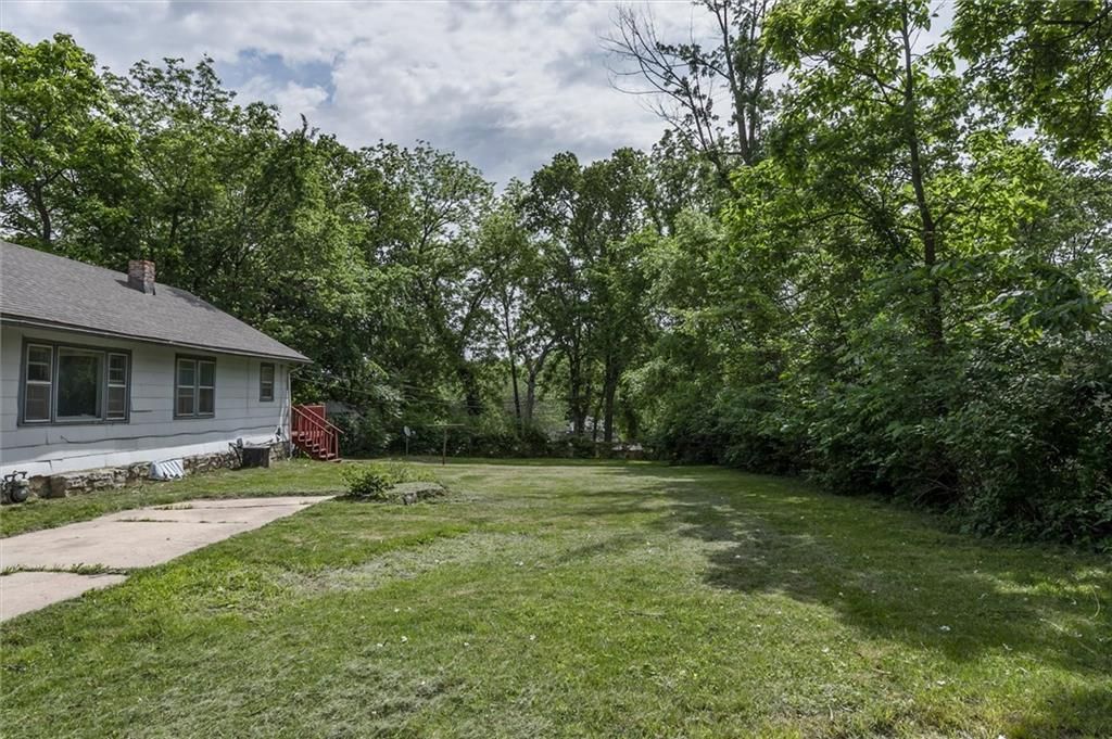 7907 Chestnut Avenue — photo 21
