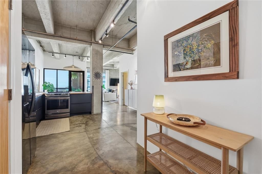 360 W Pershing Road — photo 3
