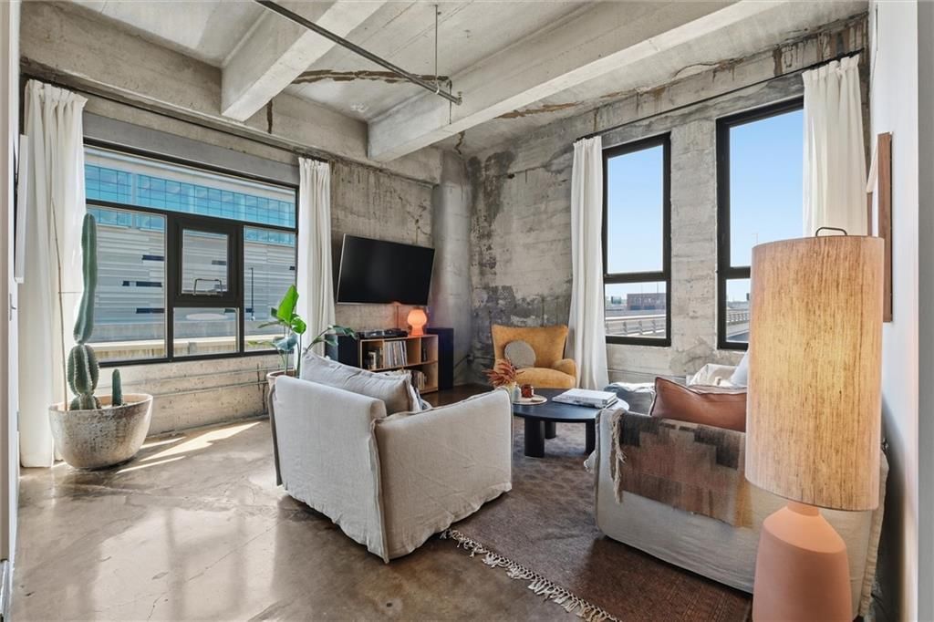 360 W Pershing Road — photo 5