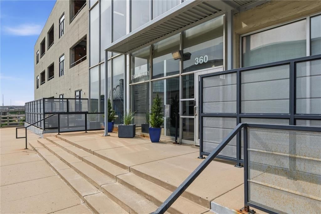 360 W Pershing Road — photo 36