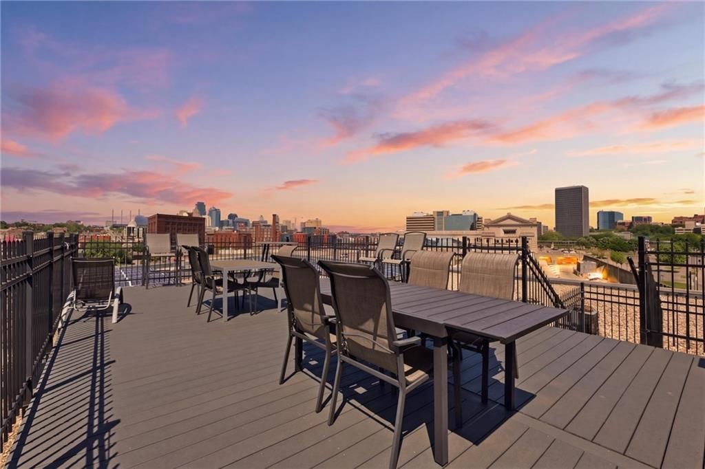 360 W Pershing Road — photo 39