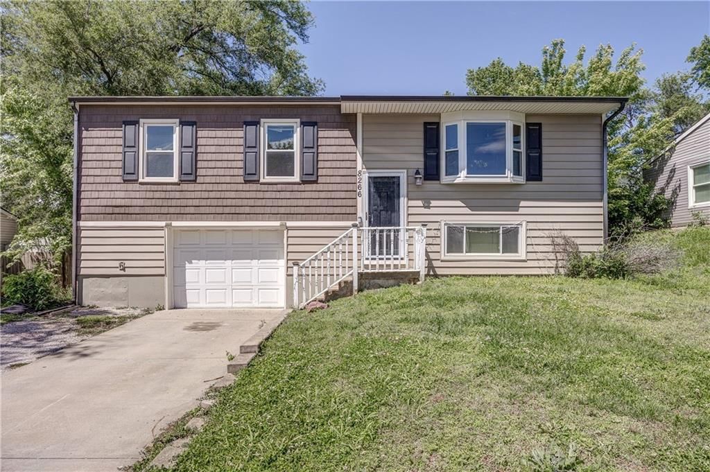 8266 Tauromee Avenue — photo 2