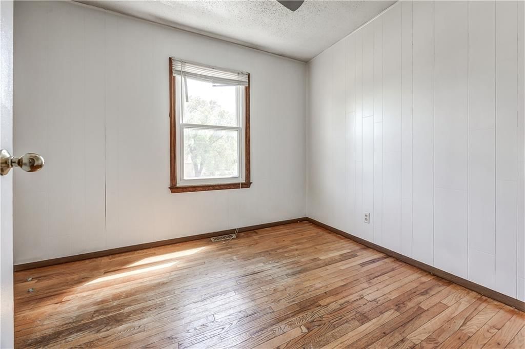 8266 Tauromee Avenue — photo 10