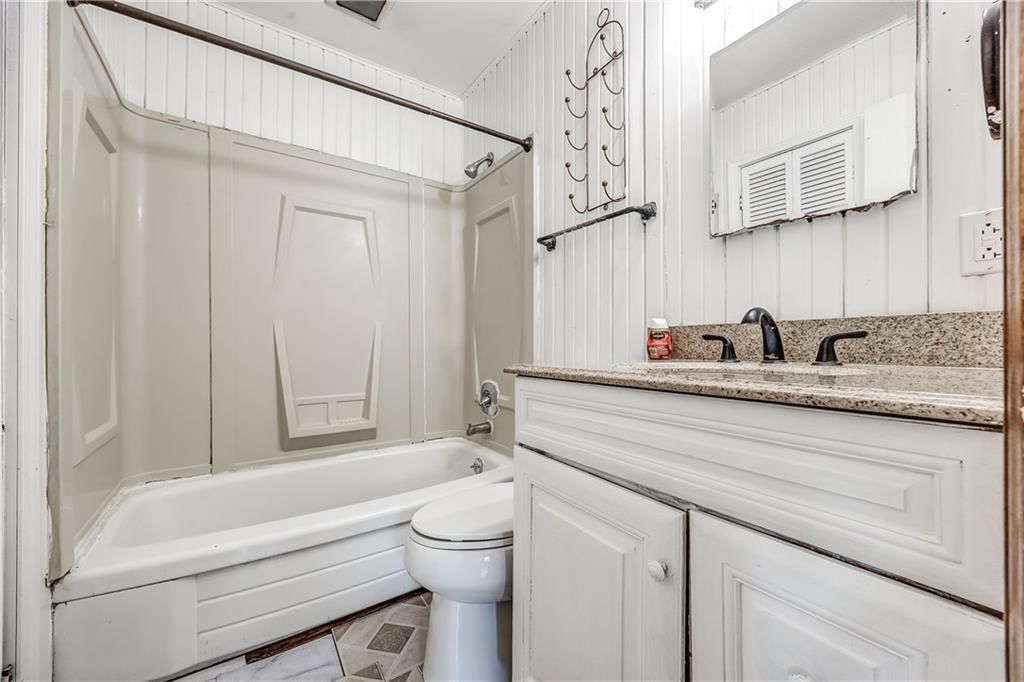 8266 Tauromee Avenue — photo 11