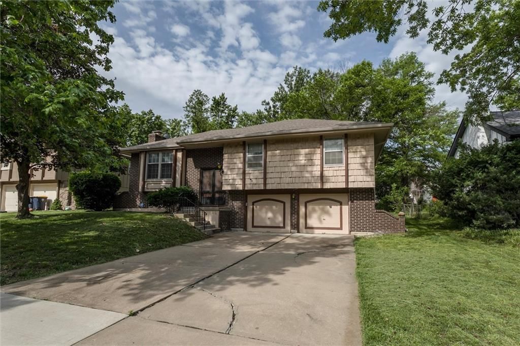 10700 Wenzel Avenue — photo 1