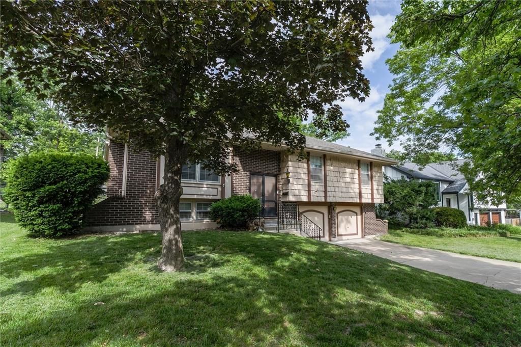 10700 Wenzel Avenue — photo 3