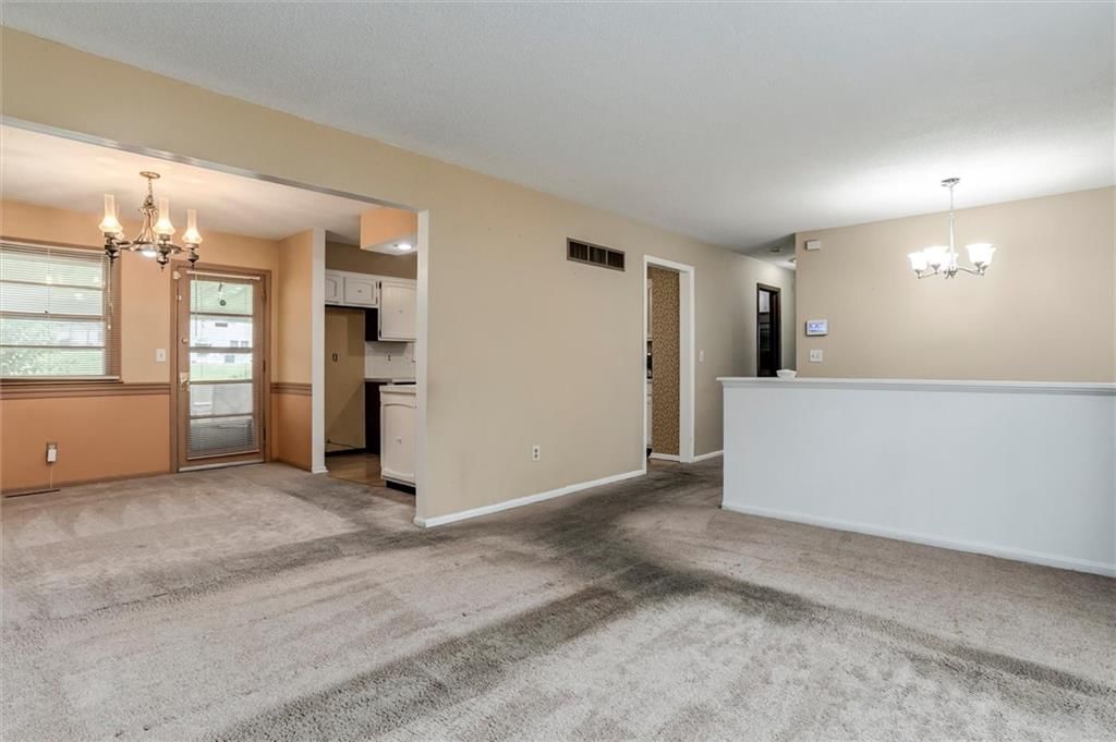 10700 Wenzel Avenue — photo 6
