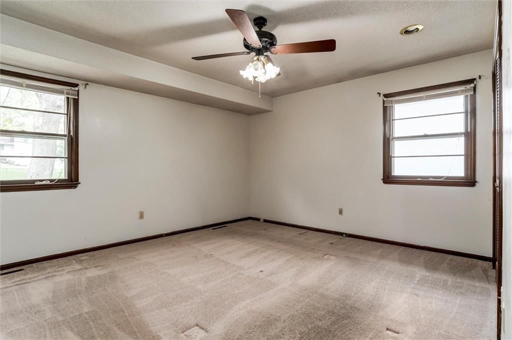10700 Wenzel Avenue — photo 11
