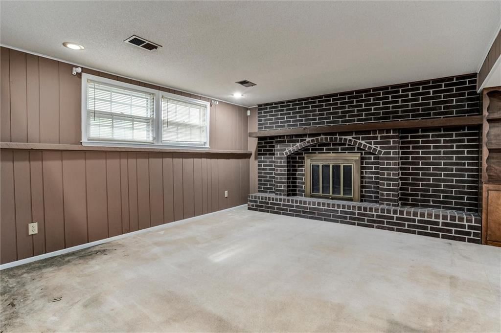 10700 Wenzel Avenue — photo 18