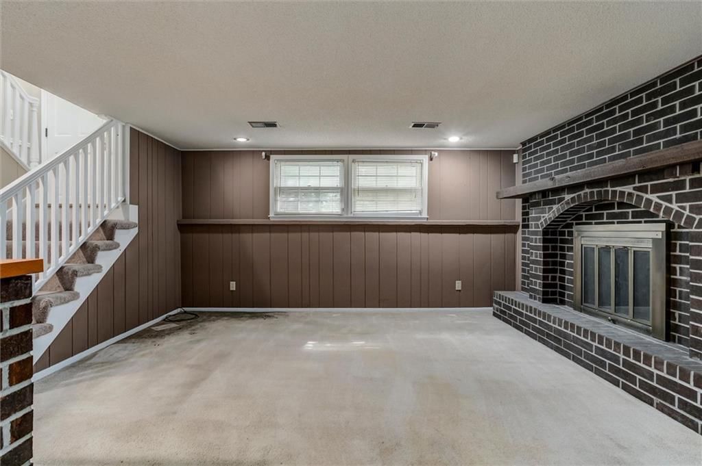 10700 Wenzel Avenue — photo 21