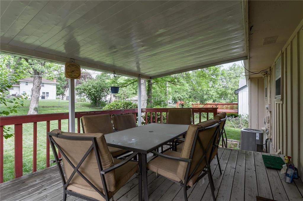 10700 Wenzel Avenue — photo 23