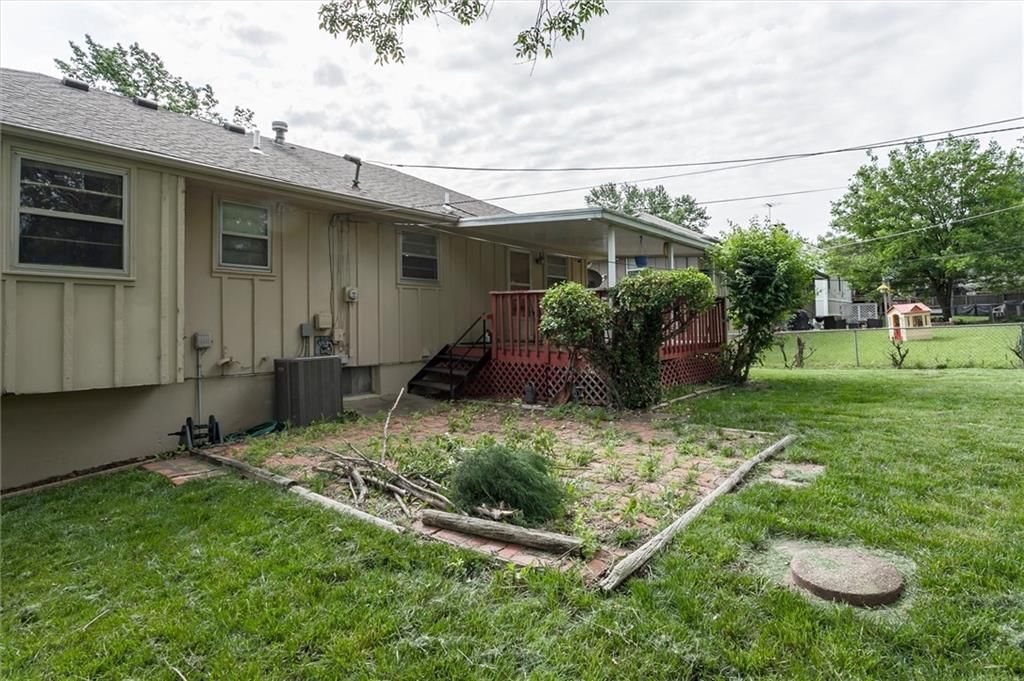 10700 Wenzel Avenue — photo 24