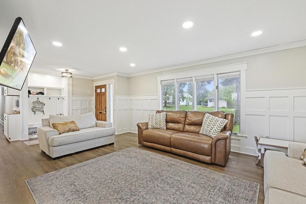 733 Fairway Lane — photo 5