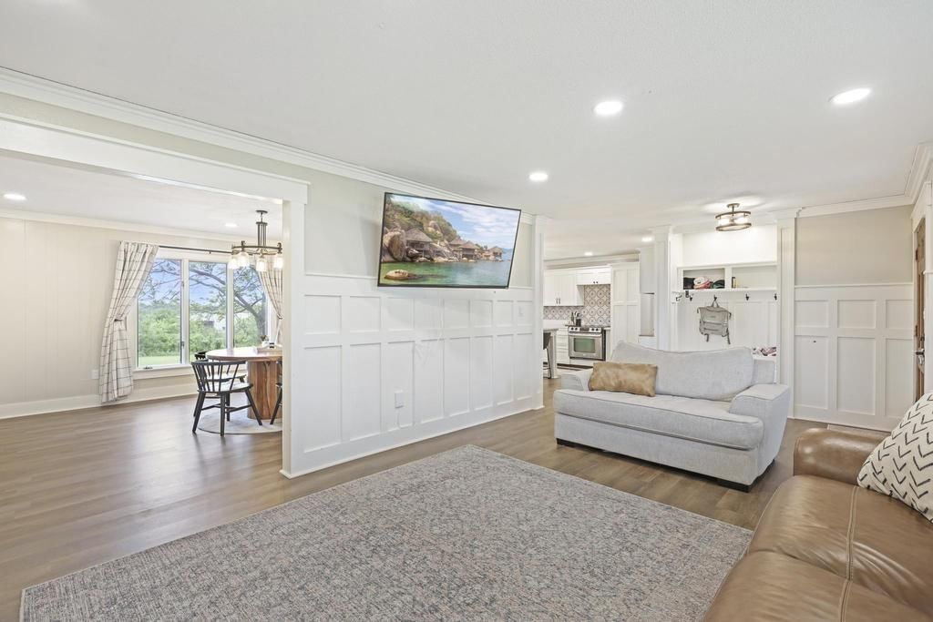 733 Fairway Lane — photo 6
