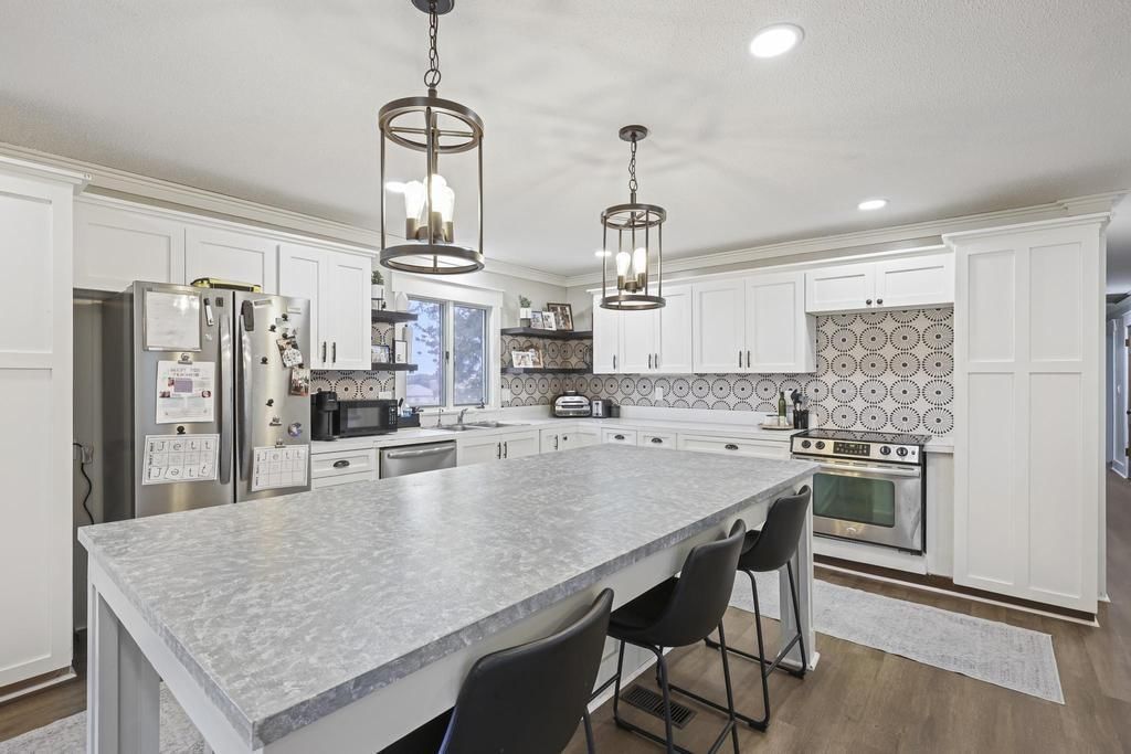 733 Fairway Lane — photo 9