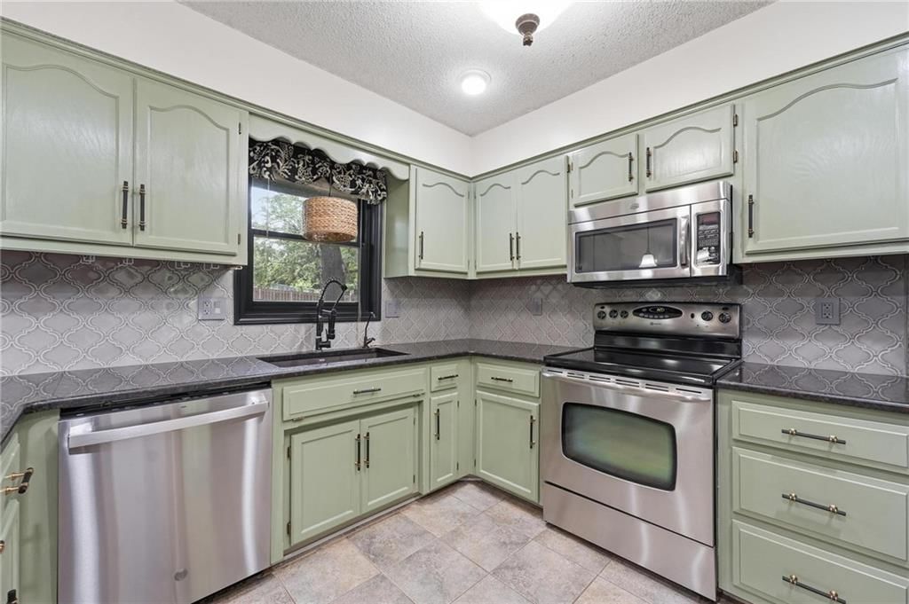 7130 N Woodland Avenue — photo 8