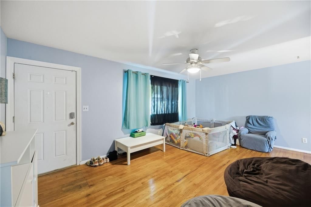 11301 Spring Valley Road — photo 5
