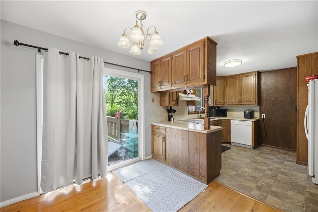 11301 Spring Valley Road — photo 12