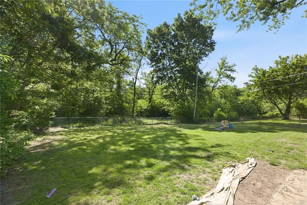 11301 Spring Valley Road — photo 30