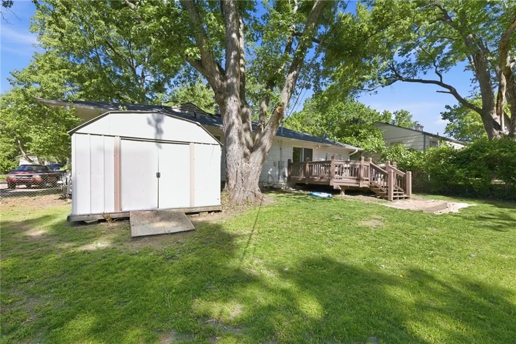 11301 Spring Valley Road — photo 32