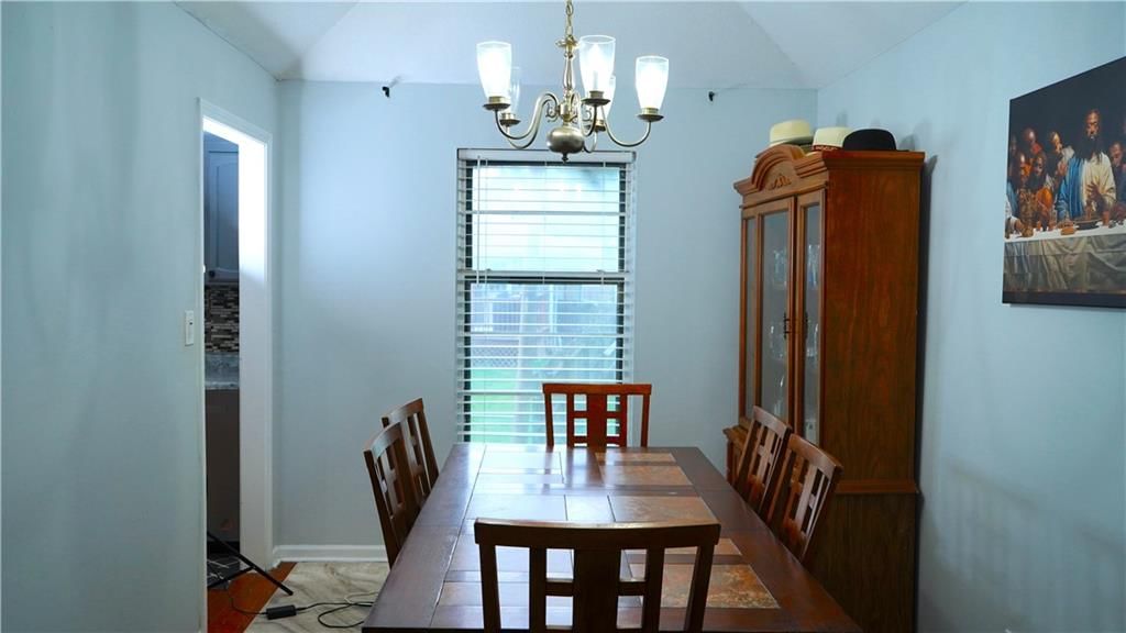 1828 E Mohawk Drive — photo 4