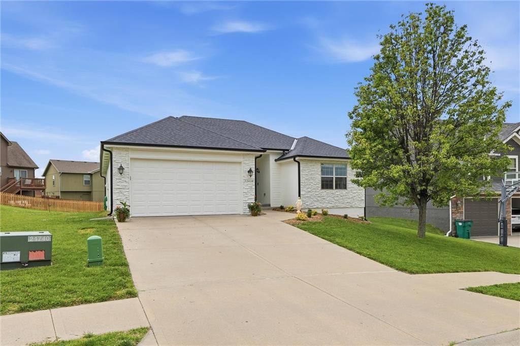 12450 NW Lauren Circle — photo 3