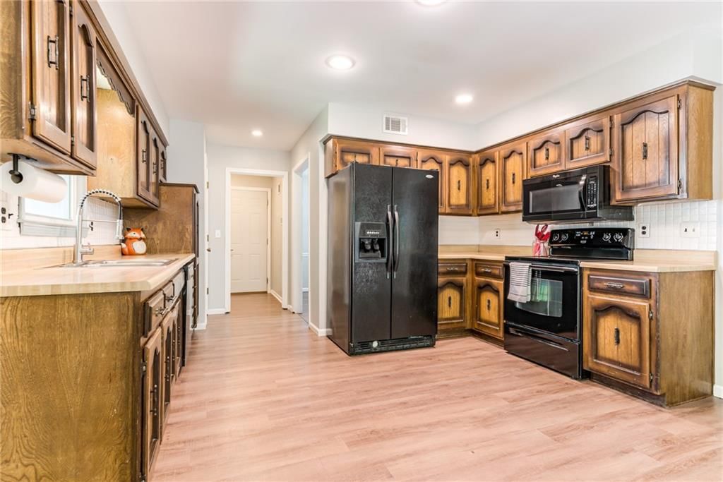 600 NW 66th Street — photo 11