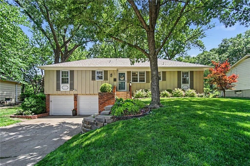 6631 Larsen Lane — photo 2