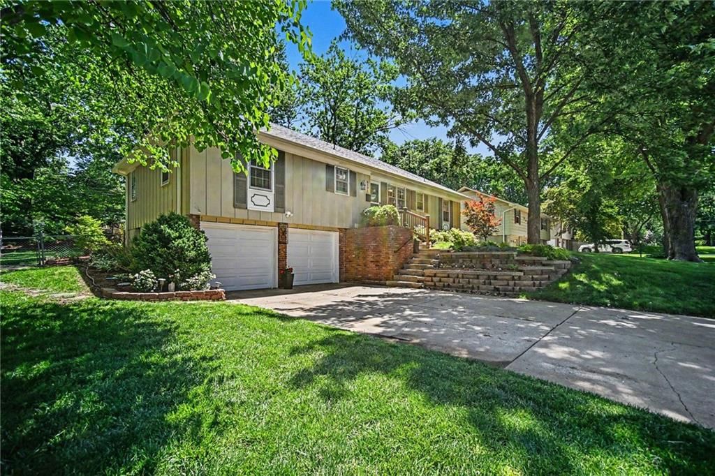 6631 Larsen Lane — photo 3