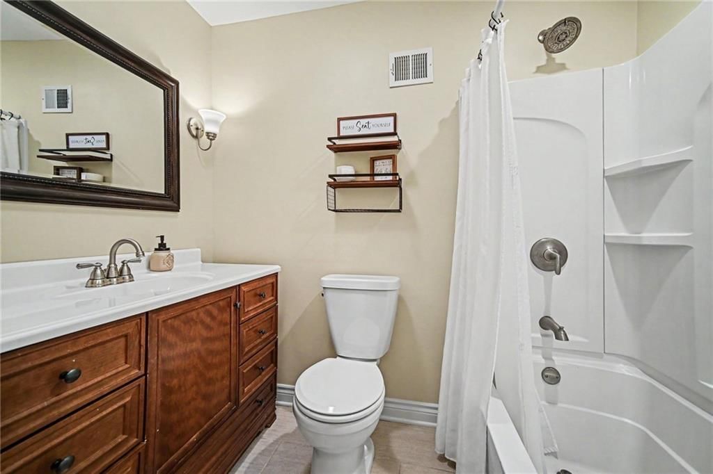 6631 Larsen Lane — photo 22