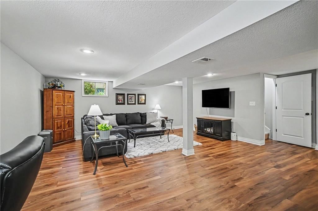 6631 Larsen Lane — photo 24