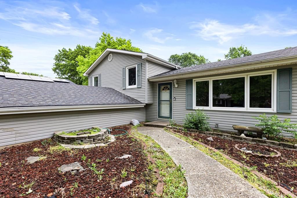 5905 Steven Drive — photo 4