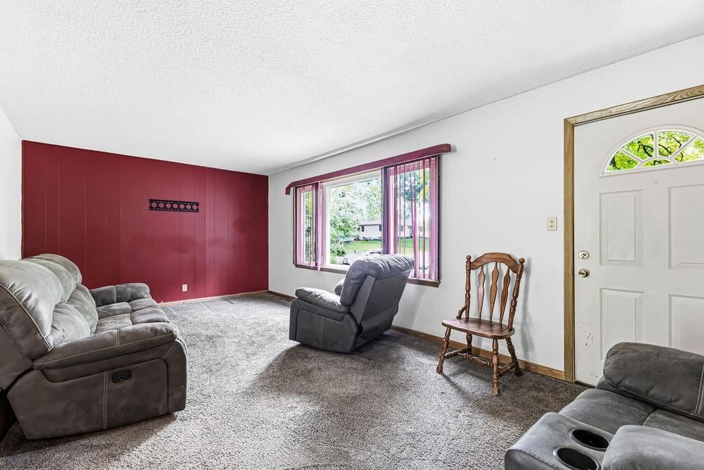 5905 Steven Drive — photo 5