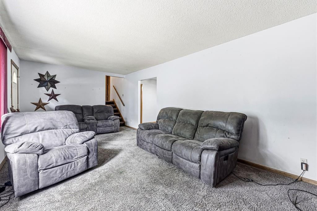 5905 Steven Drive — photo 7