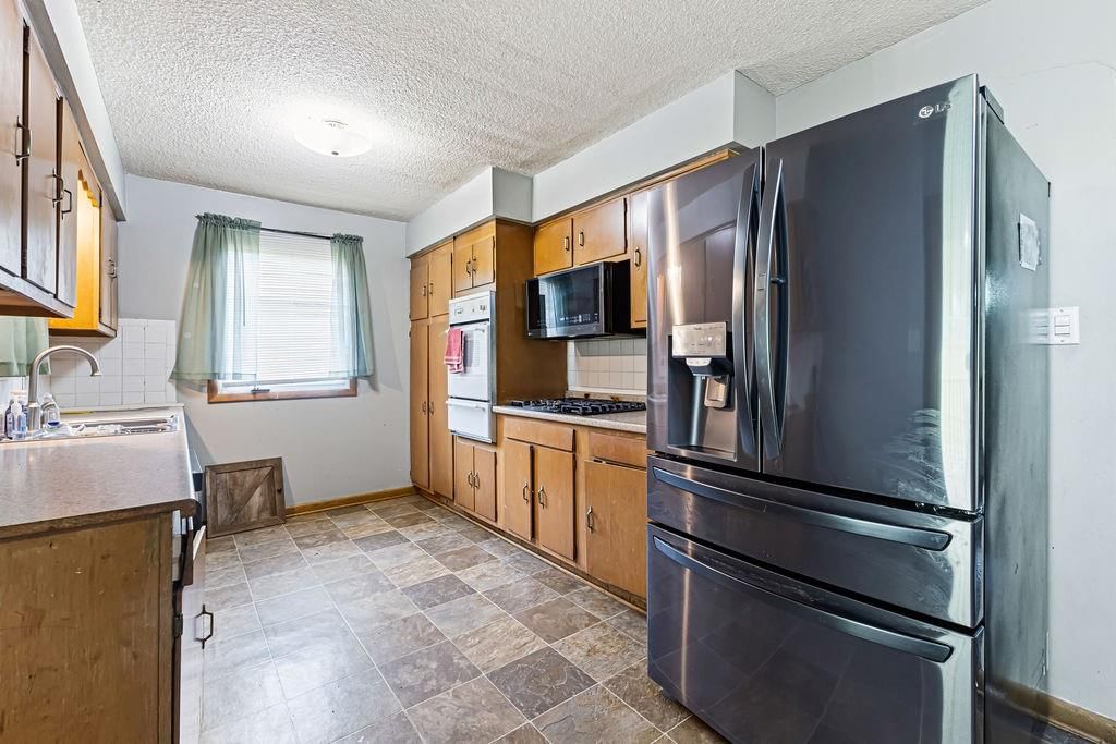 5905 Steven Drive — photo 11