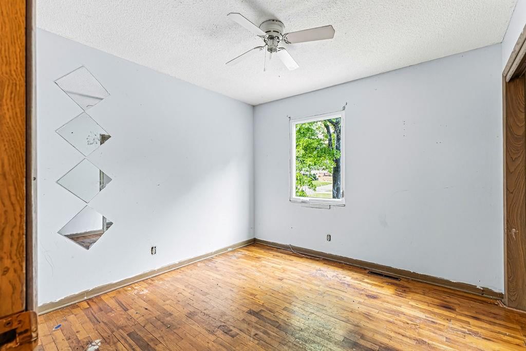 5905 Steven Drive — photo 14