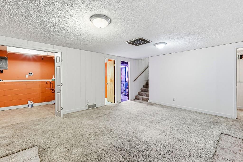 5905 Steven Drive — photo 27