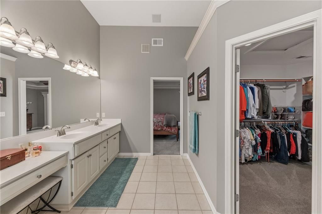 4539 Grove Street — photo 48