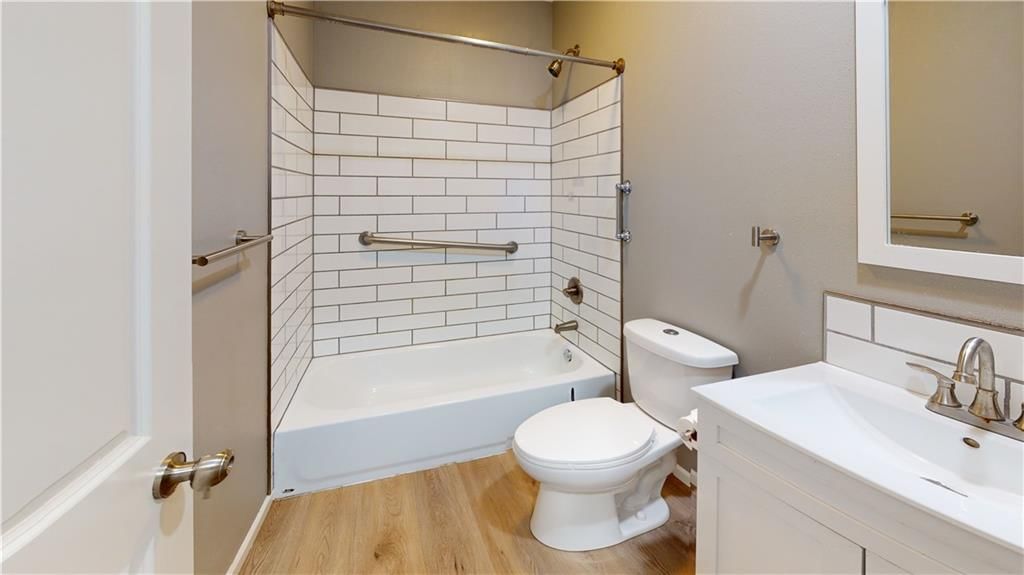1239 N Ash Street — photo 6