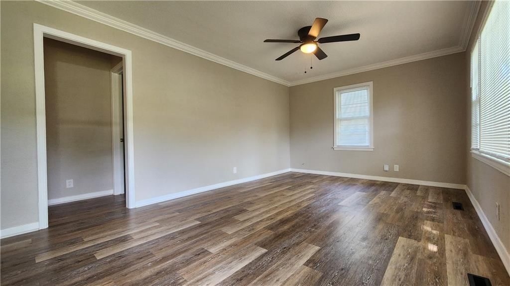 2102 S Claremont Avenue — photo 3