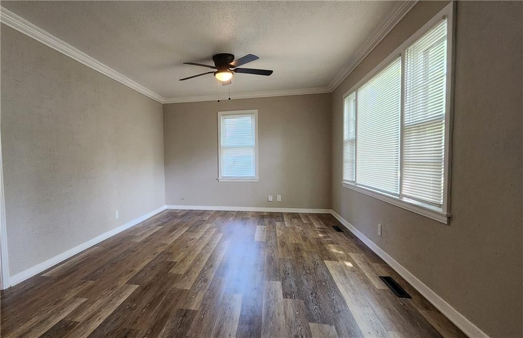 2102 S Claremont Avenue — photo 4